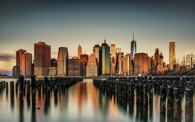 new-york-manhattan-evening-sunset-american-metropolis-1024x640